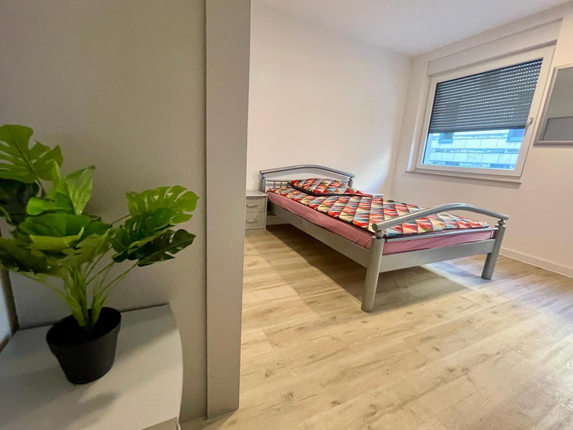 Neu Goldstadt Wunderschoenes 2 Zimmer Apartament Schloessle Zentrum Pforzheim Exterior foto