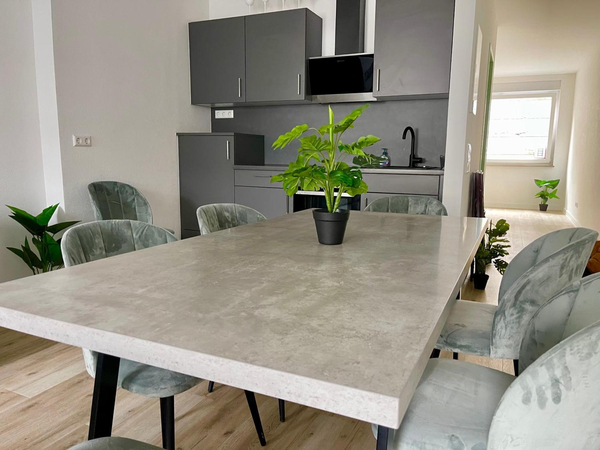Neu Goldstadt Wunderschoenes 2 Zimmer Apartament Schloessle Zentrum Pforzheim Exterior foto