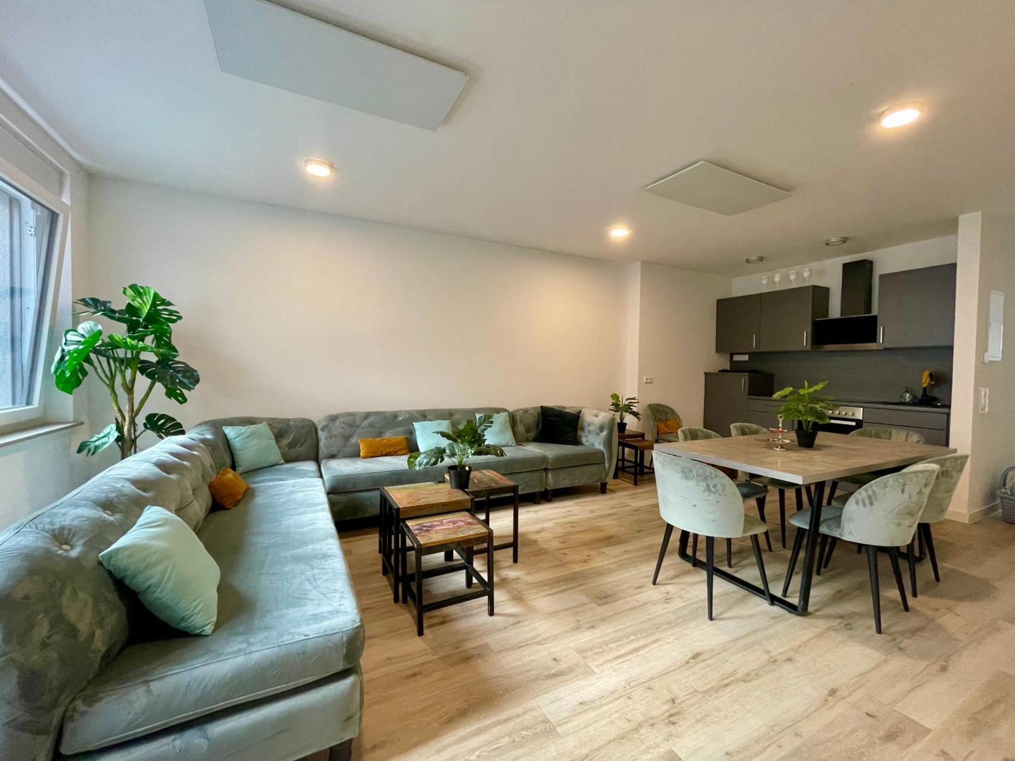 Neu Goldstadt Wunderschoenes 2 Zimmer Apartament Schloessle Zentrum Pforzheim Exterior foto