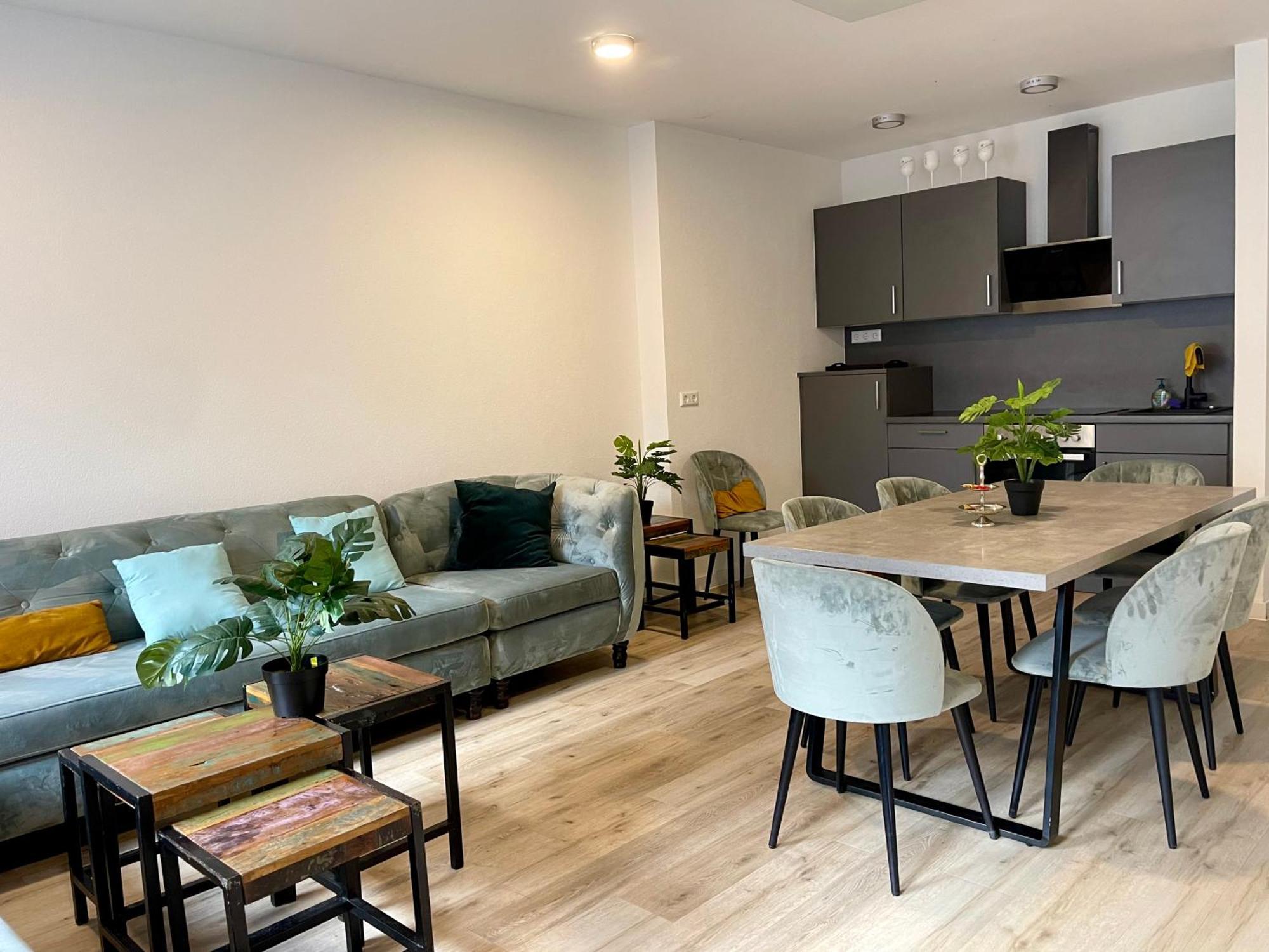 Neu Goldstadt Wunderschoenes 2 Zimmer Apartament Schloessle Zentrum Pforzheim Exterior foto