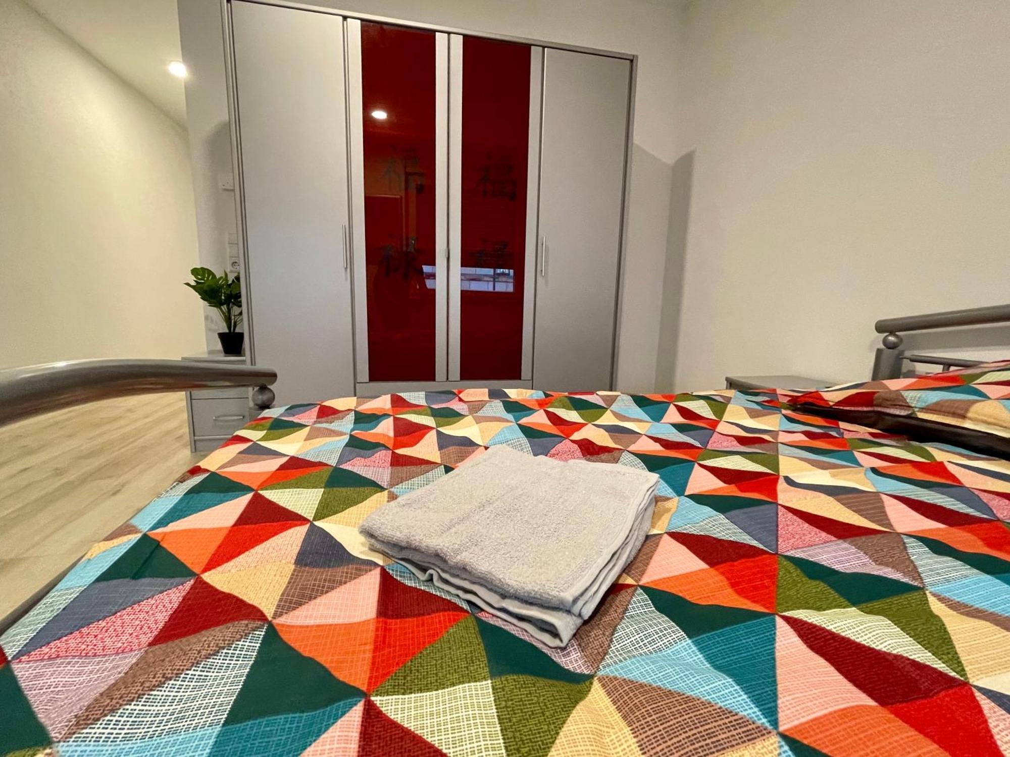Neu Goldstadt Wunderschoenes 2 Zimmer Apartament Schloessle Zentrum Pforzheim Exterior foto