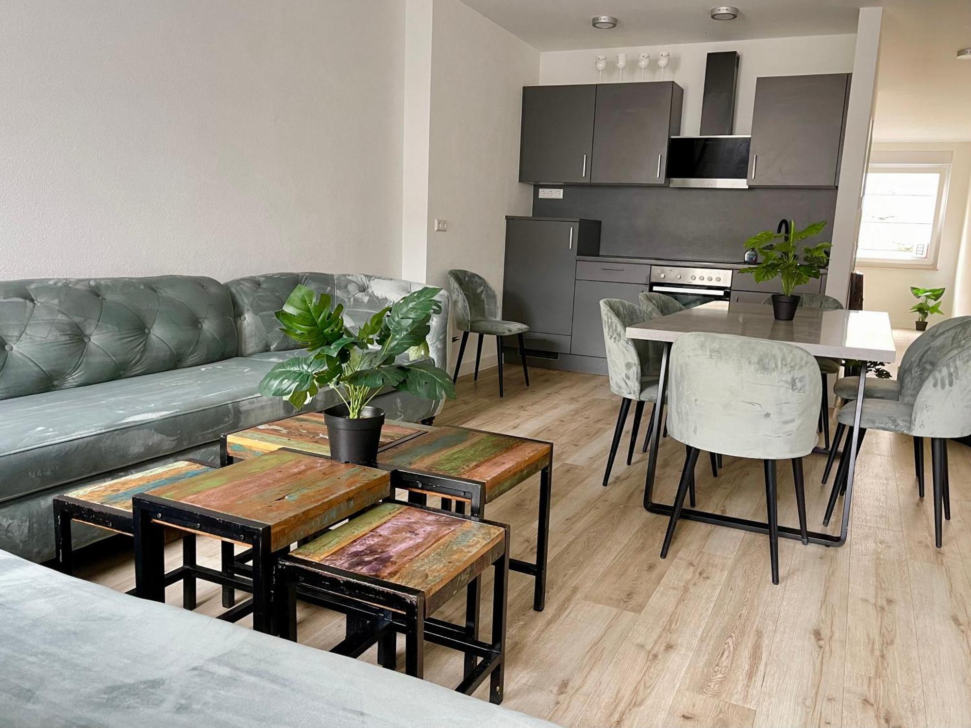 Neu Goldstadt Wunderschoenes 2 Zimmer Apartament Schloessle Zentrum Pforzheim Exterior foto